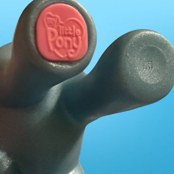 2003 Target Exclusive My Little Pony G3 Snowflake with Pom Hat Figure 3” B16 - Picture 2 of 6